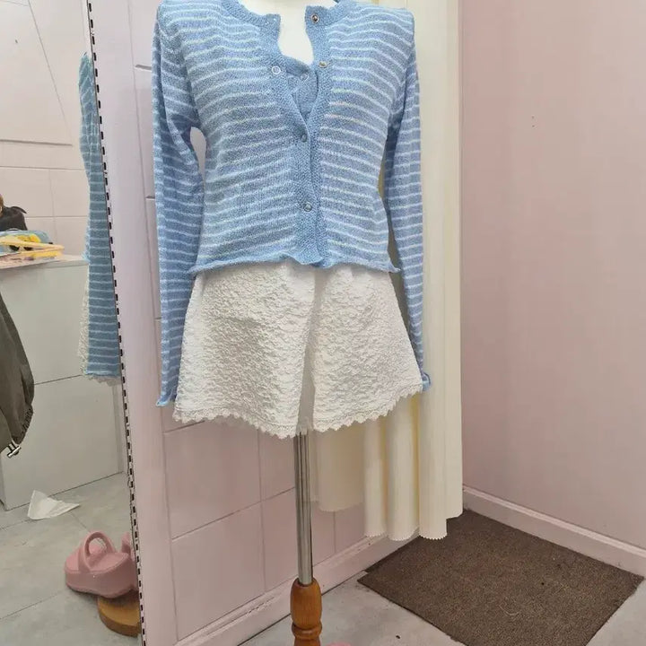 [BUNJANG] High-Waist Floral Lace Shorts / 대전 여성의류 하이웨스트 꽃무늬 레이스 반바지