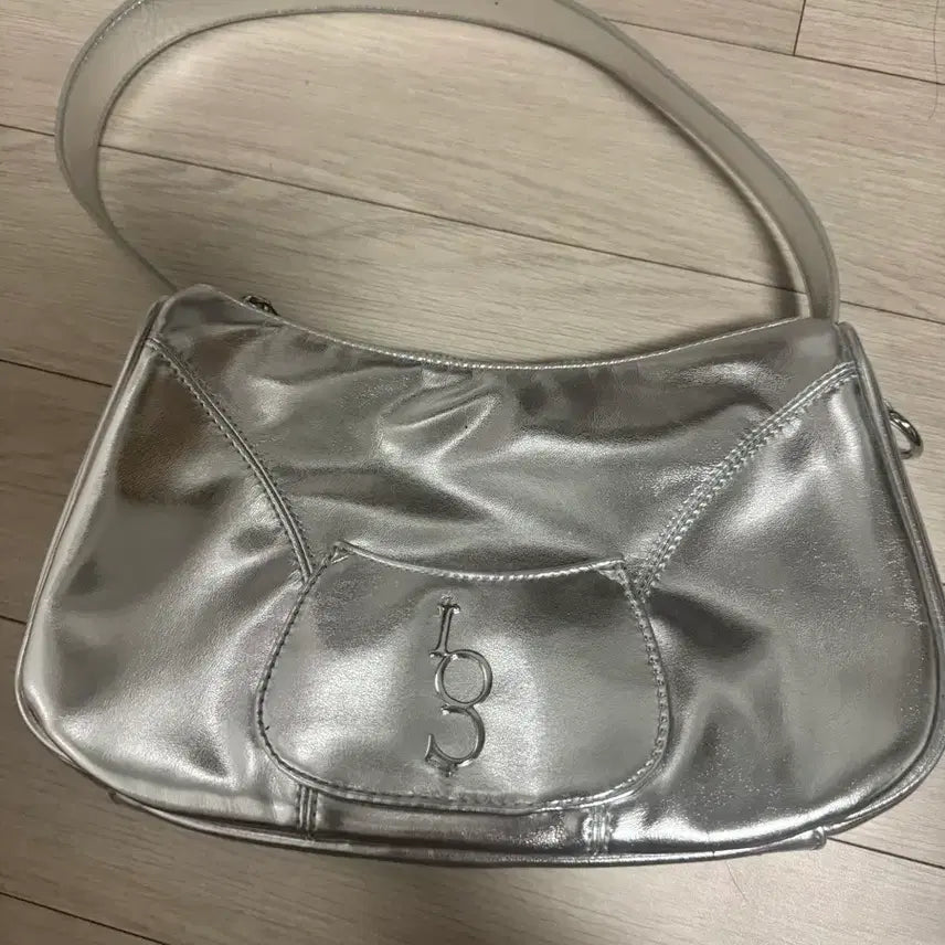 [BUNJANG] Illico Signature Silver Shoulder Bag / 새상품급 일리고 가방 시그니처 백 실버 숄더백 크로스백