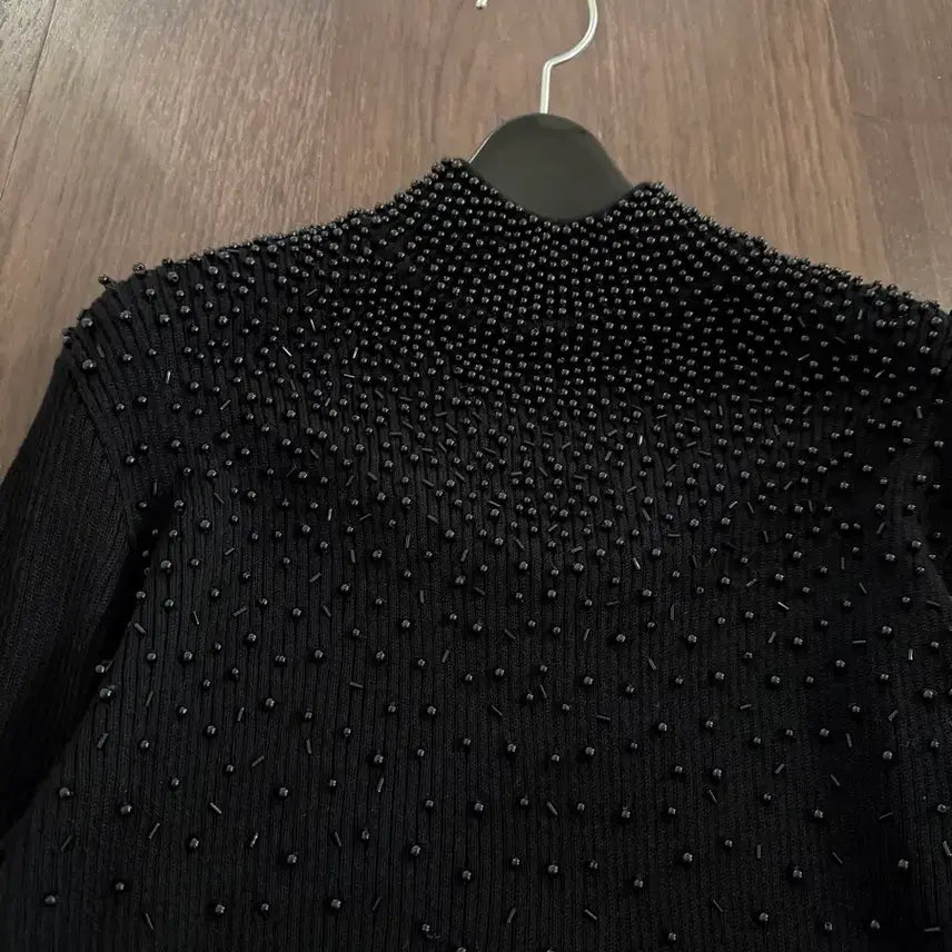 [BUNJANG] Sequin Beaded Ribbed Half-Turtle Neck Knit Top / 시퀸 비즈 골지 반폴라 니트