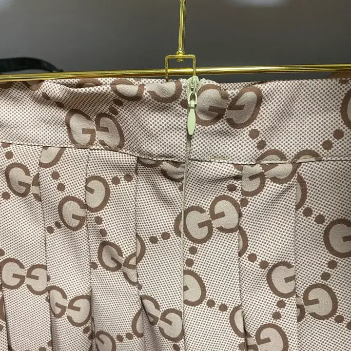 [BUNJANG] Beige Patterned Pleated Skirt / 주름 스커트
