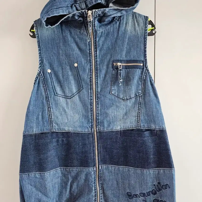 [BUNJANG] Denim Hooded Vest with Waist Covering Fit / 군살커버해주는 데님 후드 조끼