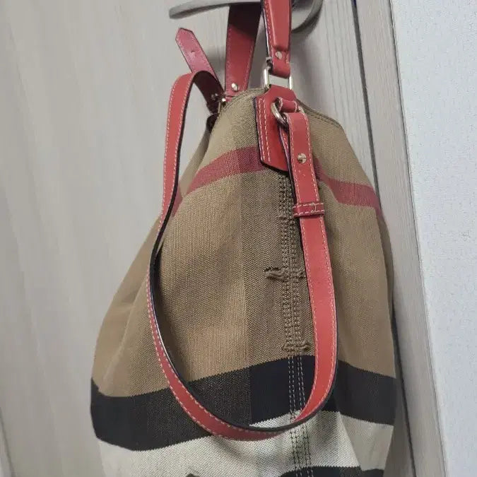 [BUNJANG] Burberry Ashby Hobo Bag Medium / 버버리 애쉬비 호보백 미디움