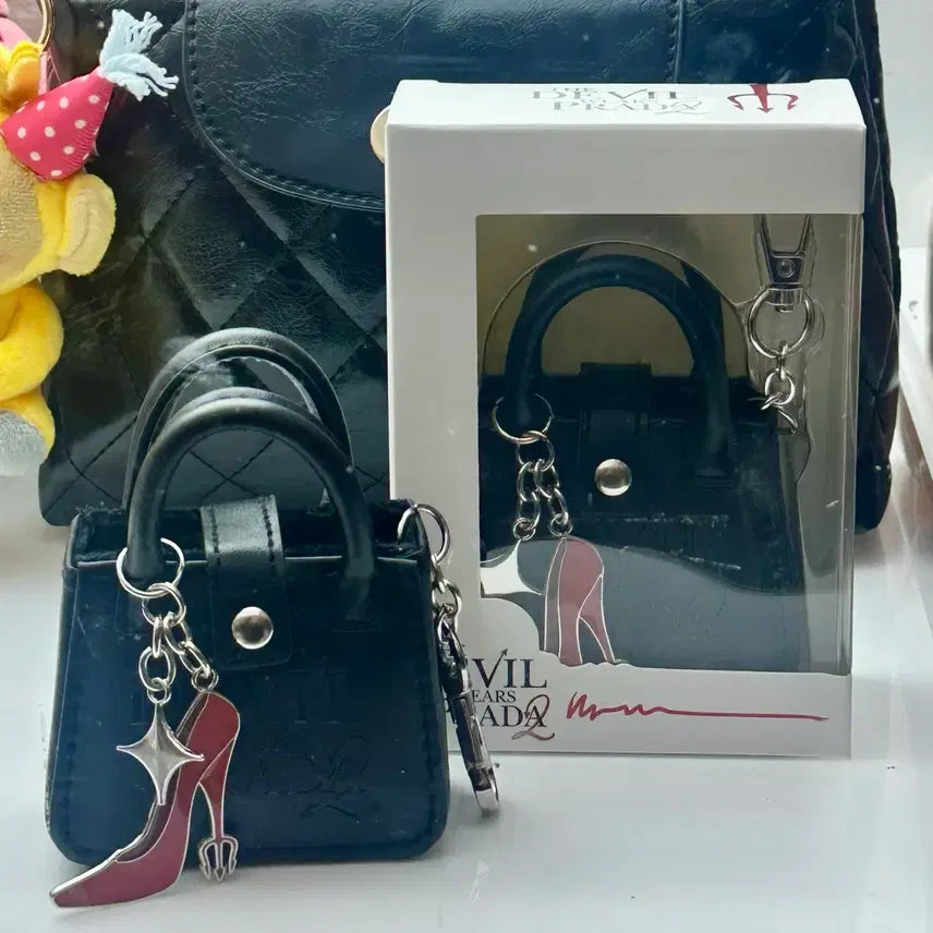 [SOLD OUT] 악마는 프라다를 입는다 가방 키링(미개봉)
