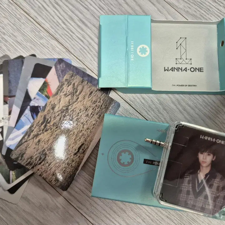 [SOLD OUT] 황민현 커버 워너원 키노 앨범