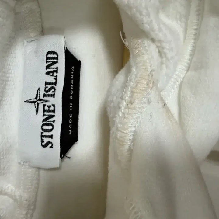 [SOLD OUT] 스톤아일랜드 후드티 휜색