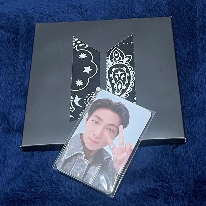 [BUNJANG] BTS 2025 Festa Photocard + Bandana Set / 방탄소년단 25년 페스타 아미존 포토카드 + 반다나 + 스티커 세트