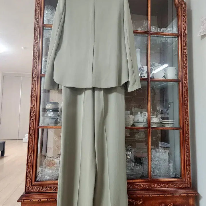 [SOLD OUT] 20년[상태최상] 미샤 MICHAA 썸머 셋업 (에메랄드 민트) 안감실크