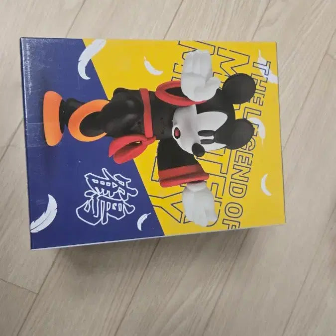 [BUNJANG] Master Mickey Qi Limited Edition Figure (Sealed) / 미개봉 마스터 미키 피규어 Master Mickey Qi 한정판 팝니다