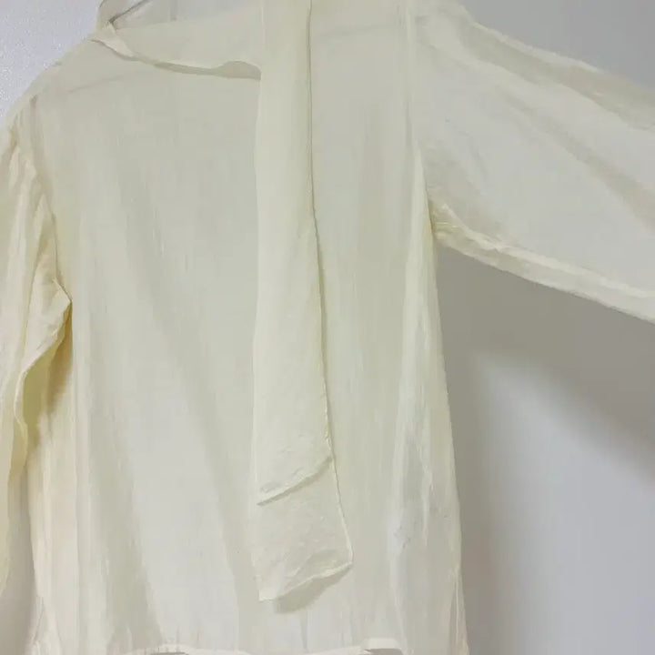 [BUNJANG] Sie Marie Shear Tie Blouse Cream S / 시에 sie 마리 시어 타이 블라우스 크림 S