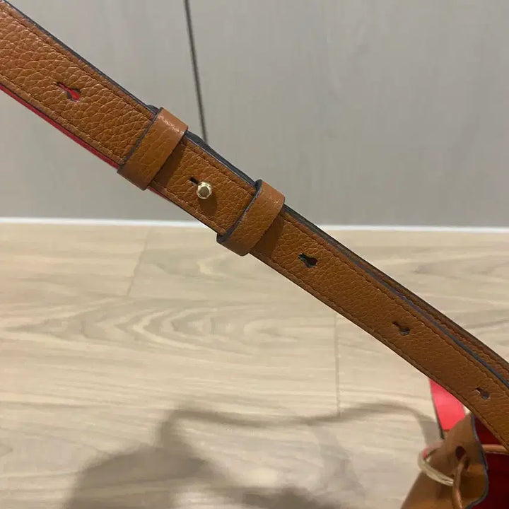 [BUNJANG] Christian Louboutin Bucket Bag / 크리스찬루부탱 버킷백