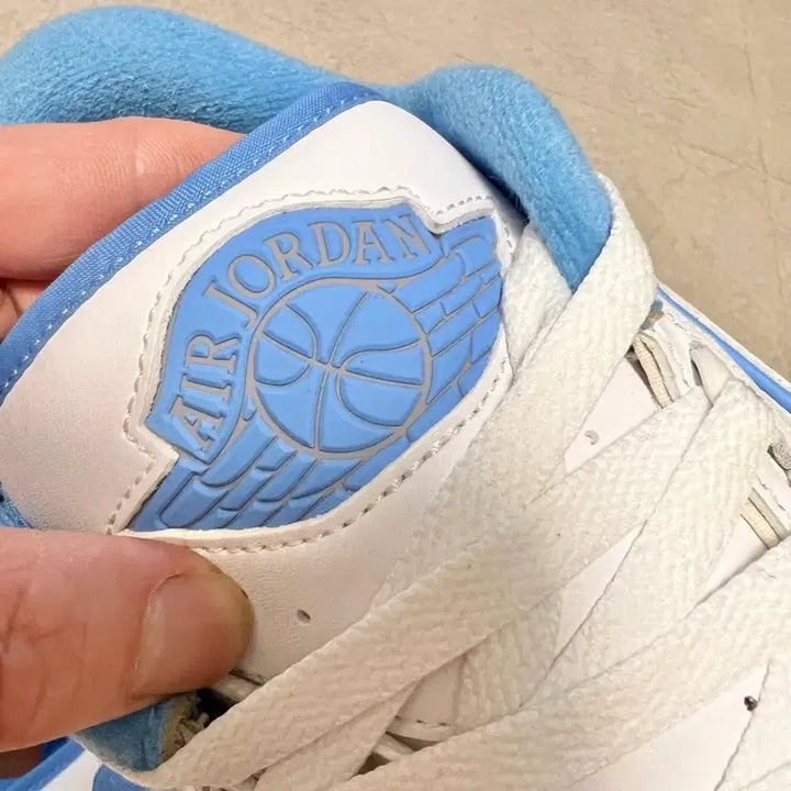 [BUNJANG] Nike Air Jordan 2 Low UNC Sneakers / 에어조던 2 로우 UNC