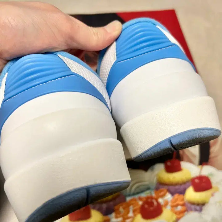 [BUNJANG] Nike Air Jordan 2 Low UNC Sneakers / 에어조던 2 로우 UNC