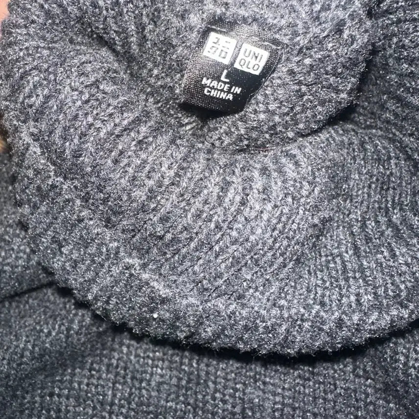 [BUNJANG] Uniqlo Grey Turtleneck Knit Sweater / 유니클로  회색 터틀넥 니트 스웨터