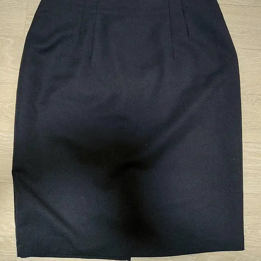 [BUNJANG] muzak Black Office Midi Skirt / muzak 블랙 오피스 미디스커트