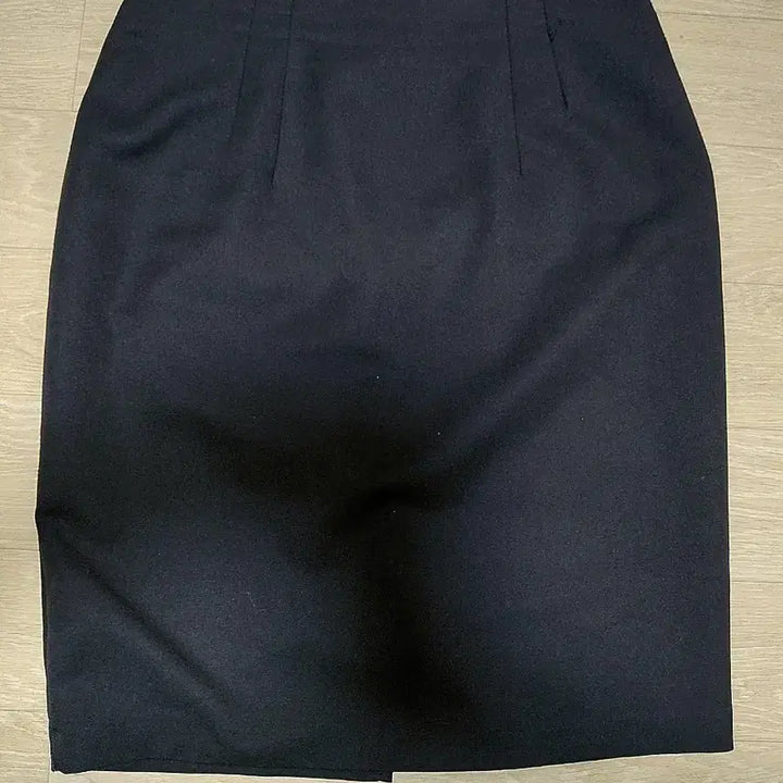 [BUNJANG] muzak Black Office Midi Skirt / muzak 블랙 오피스 미디스커트