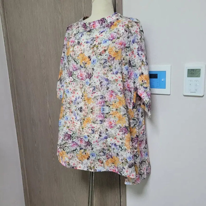 [BUNJANG] Rayon Flower Pattern Short Sleeve Blouse / 인견 플라워 패턴 반팔 블라우스