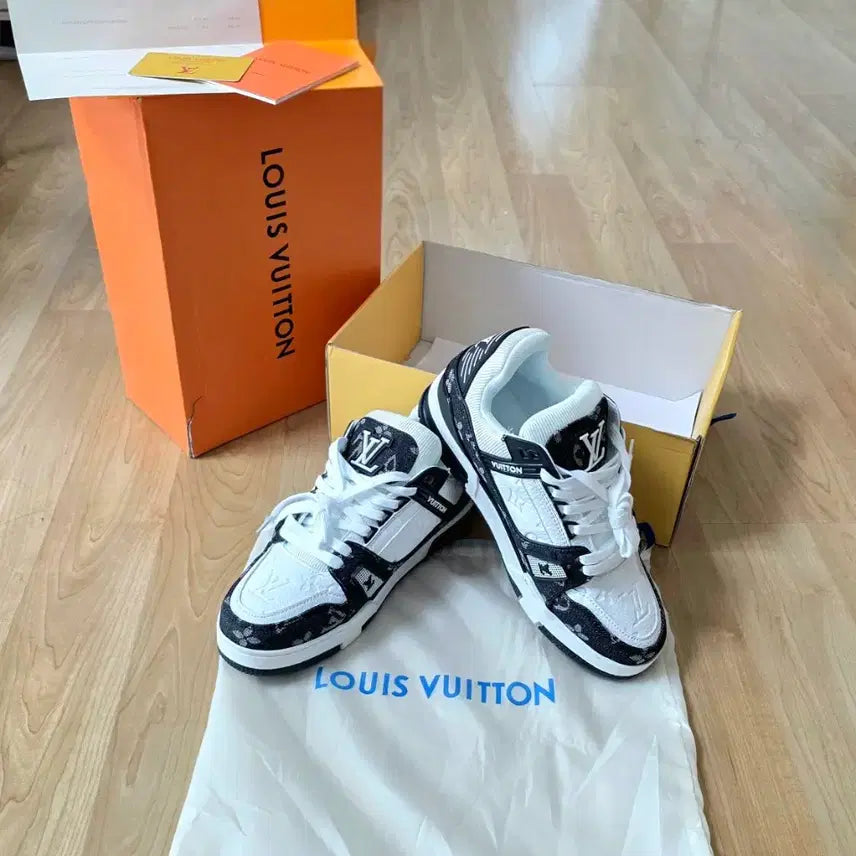 [BUNJANG] LV Trainer Sneakers / LV 트레이너 260~270 119,000원
