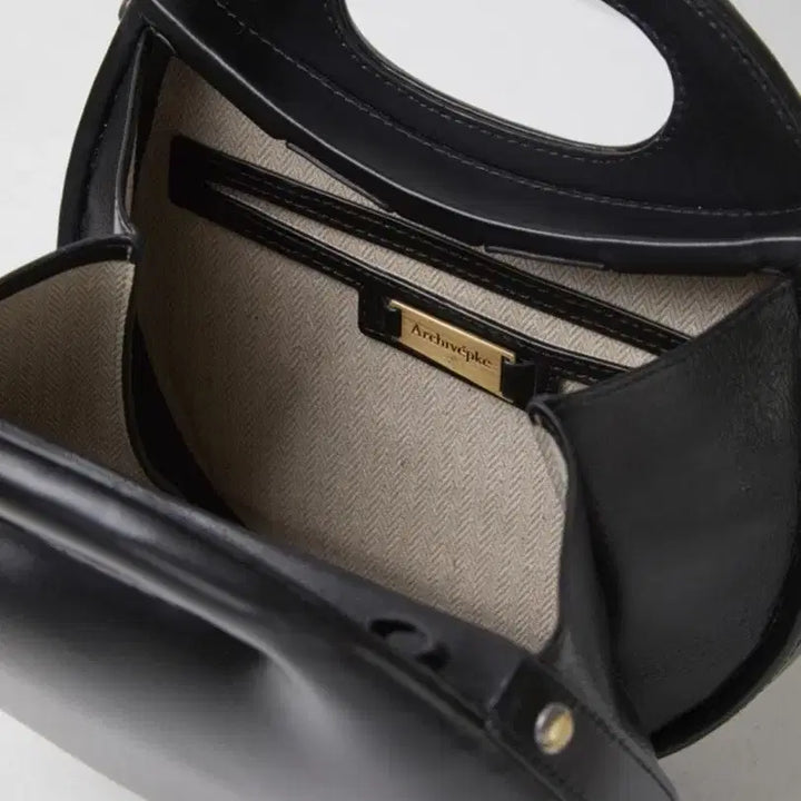 [BUNJANG] Archivepke Shell Bagel Bag Black / Archivepke 아카이브앱크 Shell bagel bag