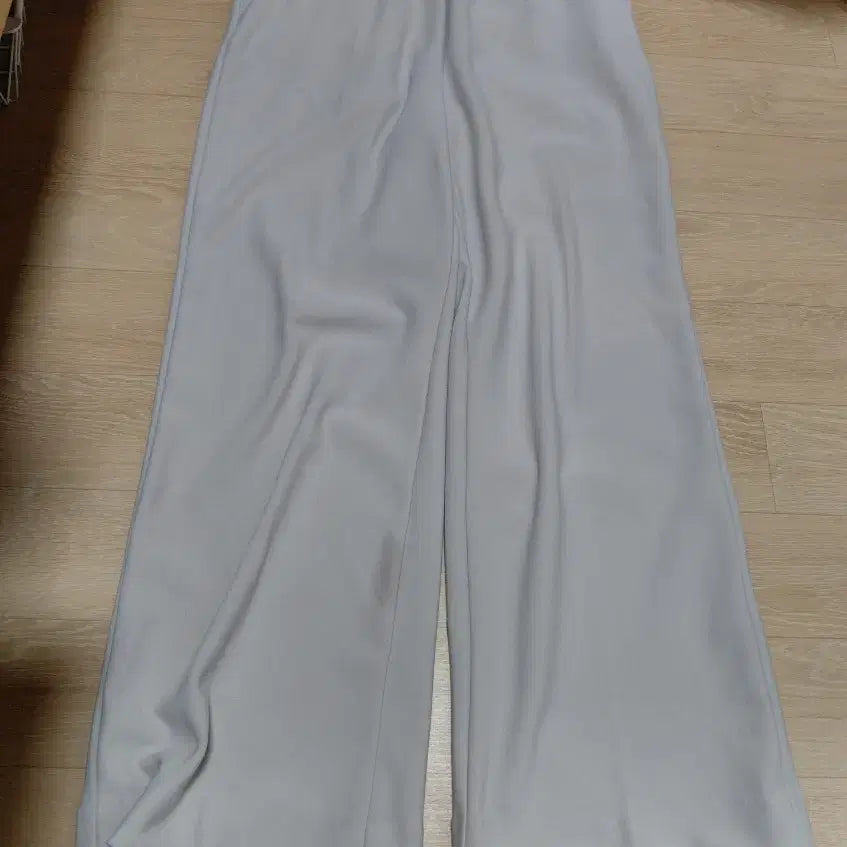 [BUNJANG] Ivory Grey Slacks with Back Banding / 뒷밴딩 아이보리 그레이 슬랙스