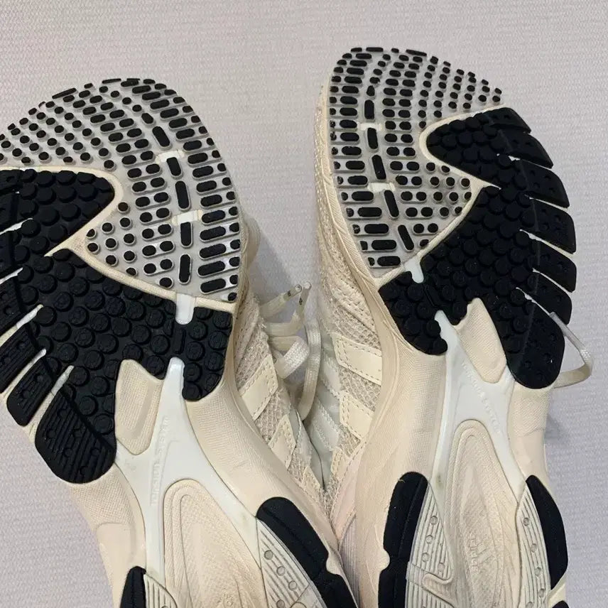 [BUNJANG] Adidas Bad Bunny Adizero Running Shoes / 아디다스 배드버니 아디제로 러닝슈즈