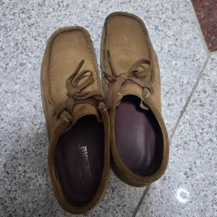 [BUNJANG] Clarks Wallabee 260 Shoes / 클락스 왈라비 260