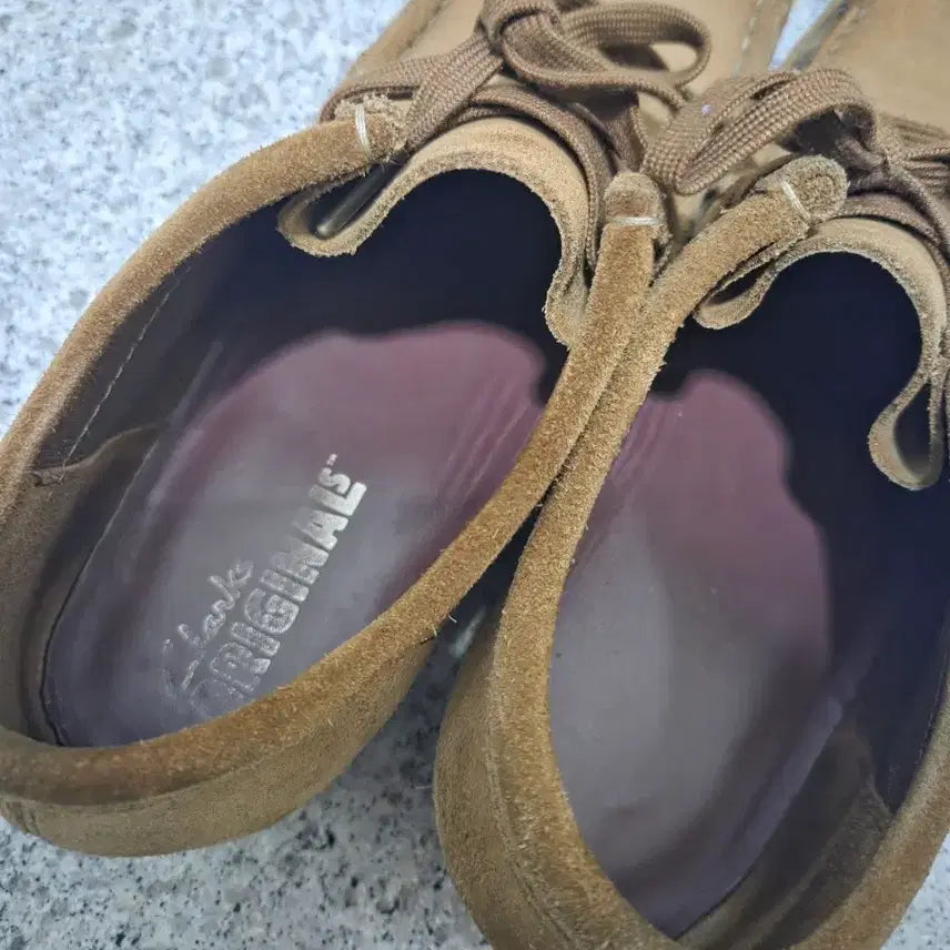 [BUNJANG] Clarks Wallabee 260 Shoes / 클락스 왈라비 260