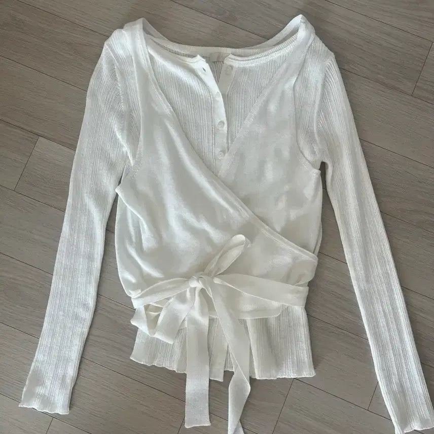 [BUNJANG] TOWAVASE Ivory Wrap Cardigan Set / 토와브 랩 가디건 세트 아이보리