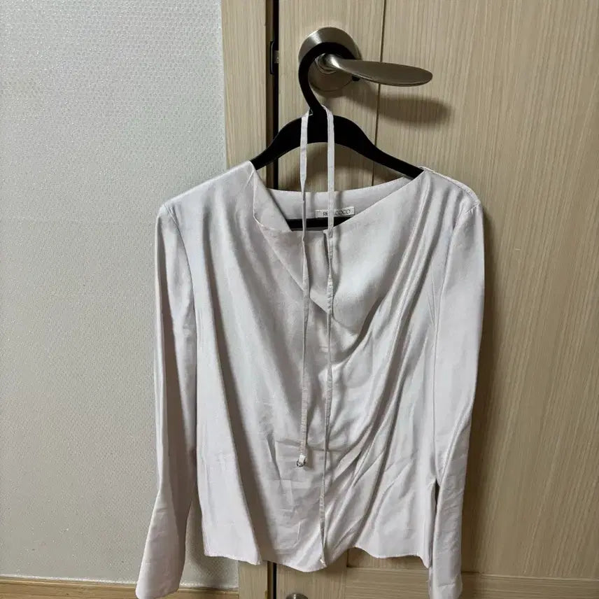 [SOLD OUT] 리얼코코 드레이프 연핑크 블라우스