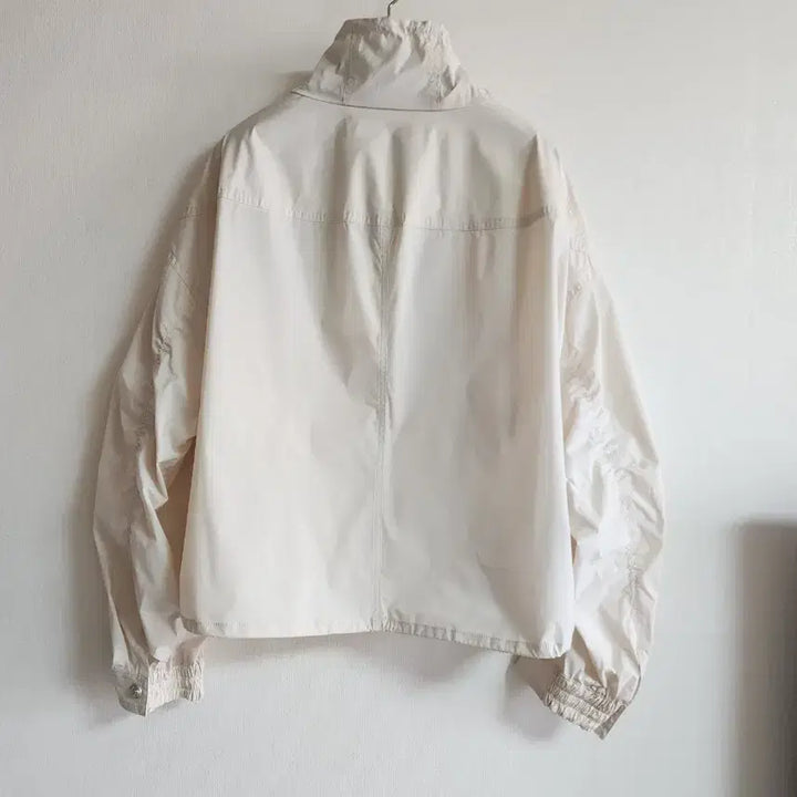 [SOLD OUT] (새상품)한섬 TIME 타임 지퍼셔링 모크넥 탑 아노락 스타일