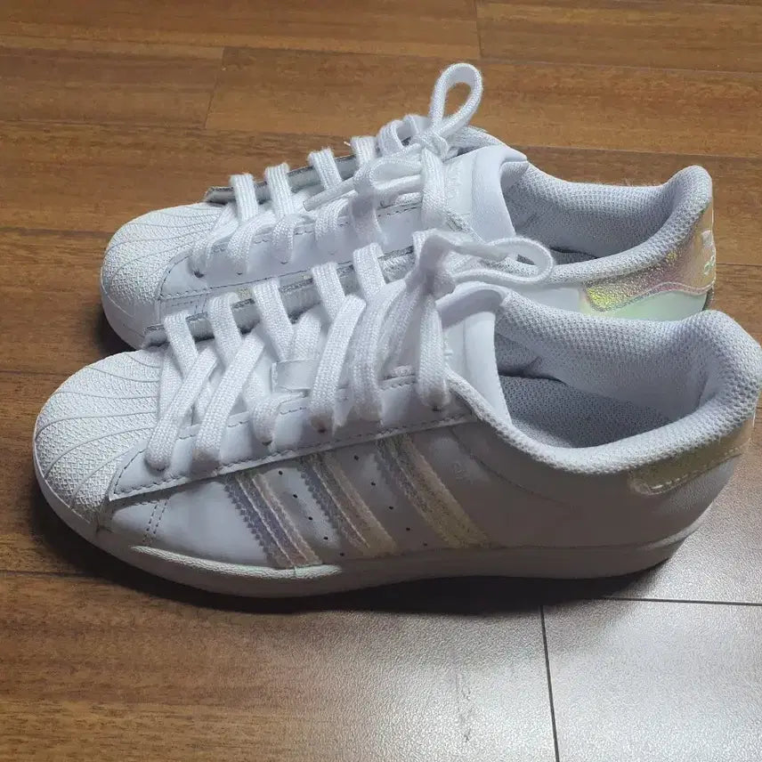 [BUNJANG] Adidas Superstar White Rainbow Sneakers (225mm) / 아디다스 슈퍼스타 화이트 무지개 225