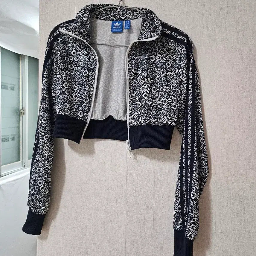 [SOLD OUT] 아디다스 플라워 크롭 반택무료배송