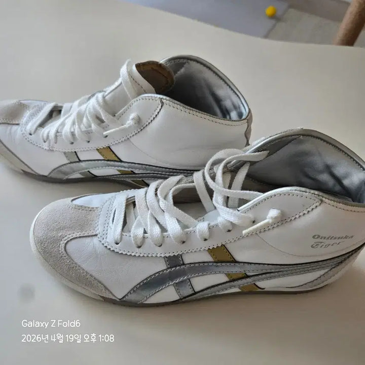 [BUNJANG] Onitsuka Tiger Tokyo High Top Sneakers / 오니츠카타이거 토쿄 하이탑 250mm