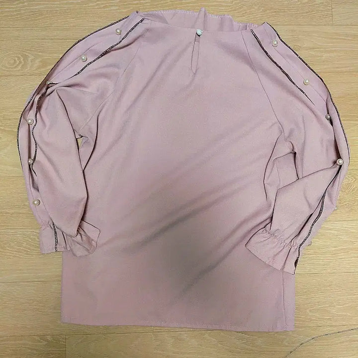 [BUNJANG] Dielv Pink Pearl Detail Blouse / Dielv 딸기우유 핑크 펄 디테일 블라우스