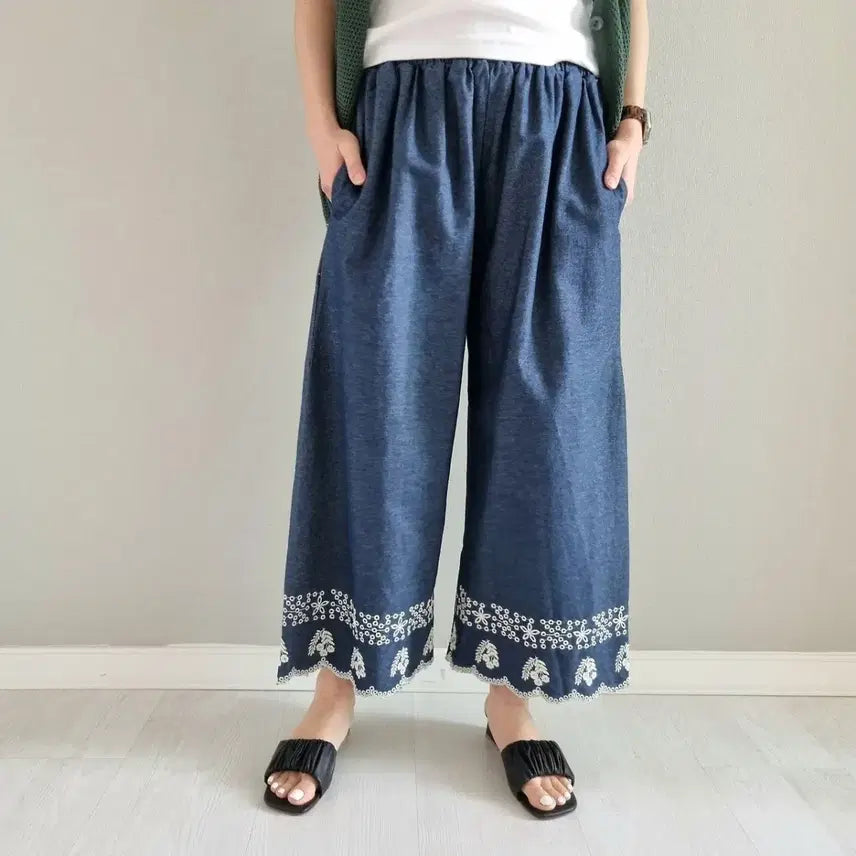 [BUNJANG] Embroidered Lace Denim Wide Pants / 면마 데님 와이드 팬츠 자수 레이스