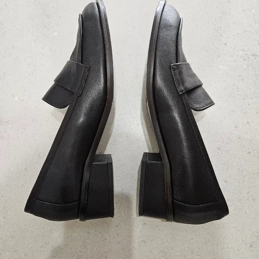 [BUNJANG] Sera Black Loafers - Low Heel (4cm) / 세라 단화 로퍼 230