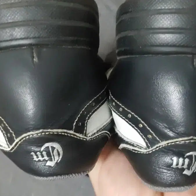 [SOLD OUT] 코네마라 골프화 260