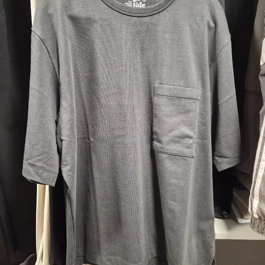 [SOLD OUT] [1] 러프사이드 프라이머리 반팔티 차콜