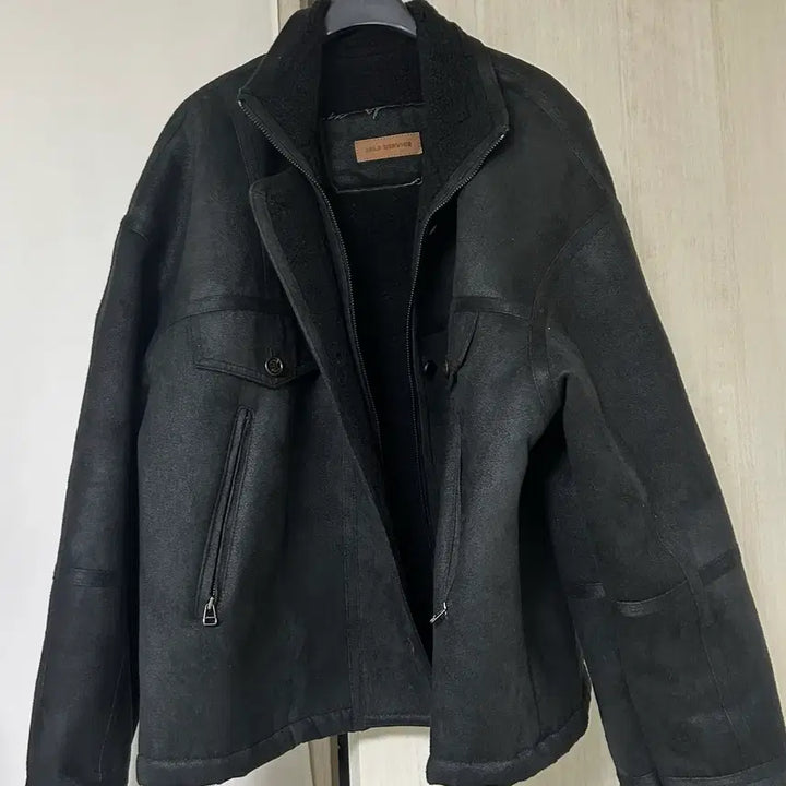 [SOLD OUT] 셀프서비스 빈티지 무스탕 블랙