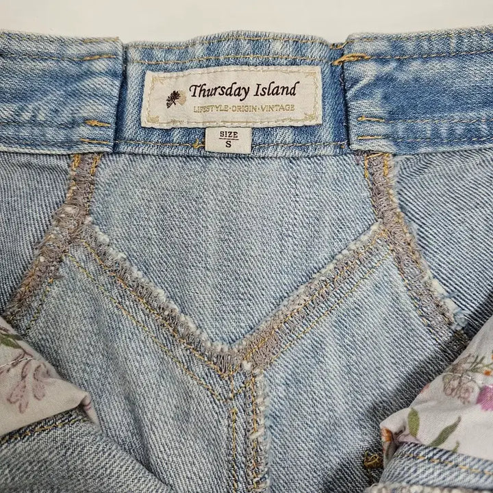 [BUNJANG] Thursday Island Vintage Denim Shorts / 써스데이아일랜드 빈티지 데님 팬츠 반바지