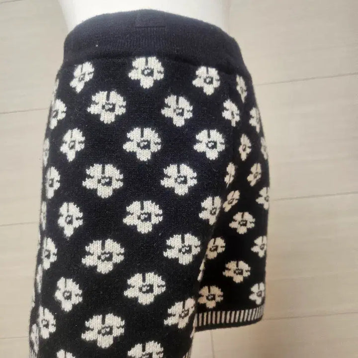 [BUNJANG] Floral Knit Shorts / 플라워 니트 숏팬츠