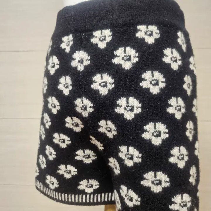 [BUNJANG] Floral Knit Shorts / 플라워 니트 숏팬츠
