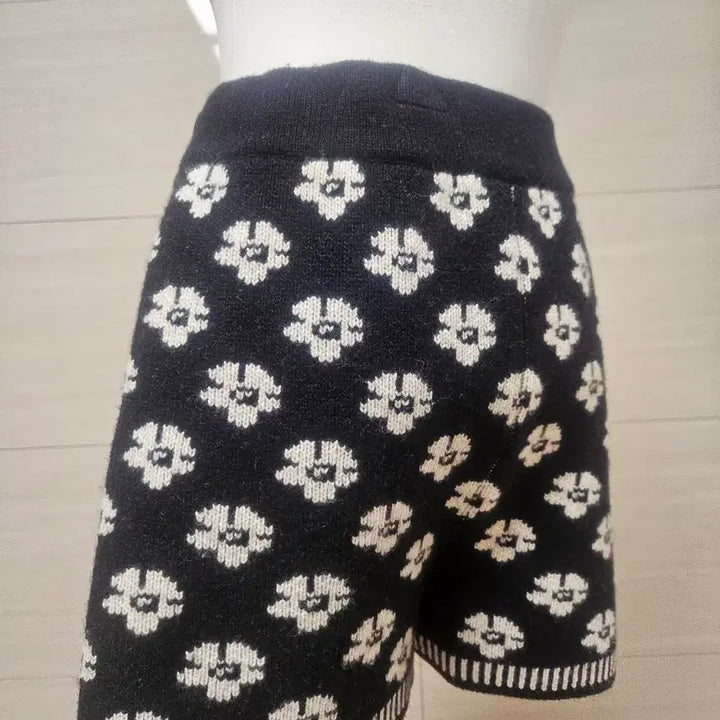[BUNJANG] Floral Knit Shorts / 플라워 니트 숏팬츠