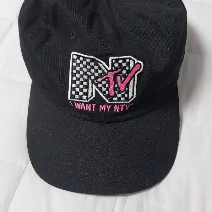 [BUNJANG] Naughty Savage MTV Black Ball Cap / 너티새비지 MTV 블랙 볼캡