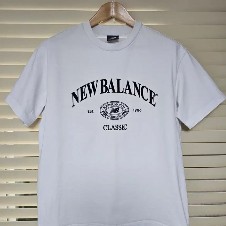 [BUNJANG] New Balance Classic White Logo Short Sleeve T-Shirt / 뉴발란스 화이트 클래식 로고 반팔티셔츠 M