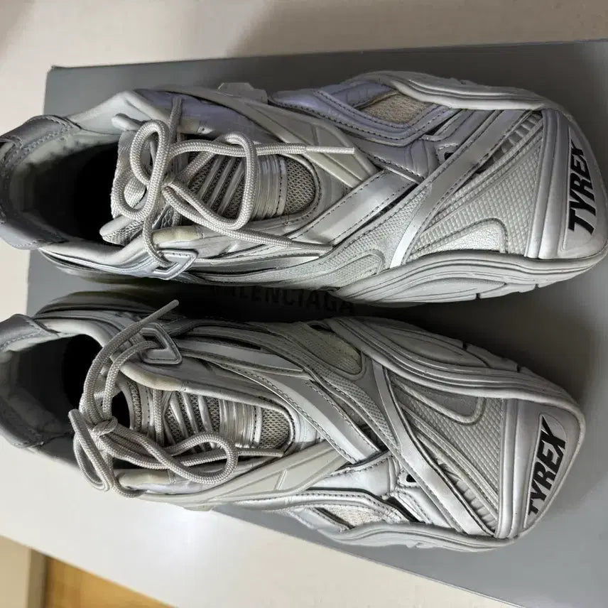 [BUNJANG] Balenciaga Tyrex Silver Sneakers / 발렌시아가 타이렉스 실버 42