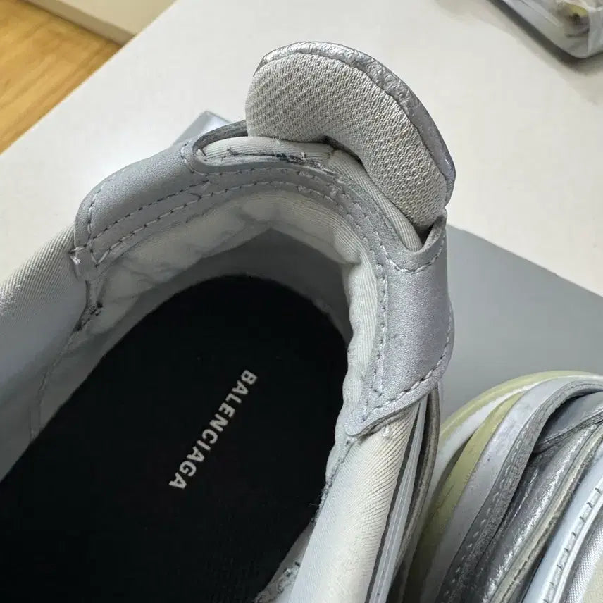 [BUNJANG] Balenciaga Tyrex Silver Sneakers / 발렌시아가 타이렉스 실버 42