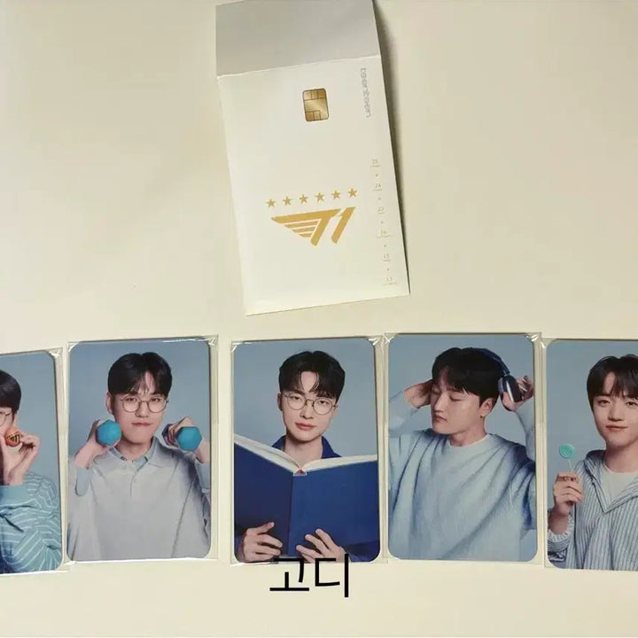 [SOLD OUT] 우리은행 티원 T1 포카 양도(세트)