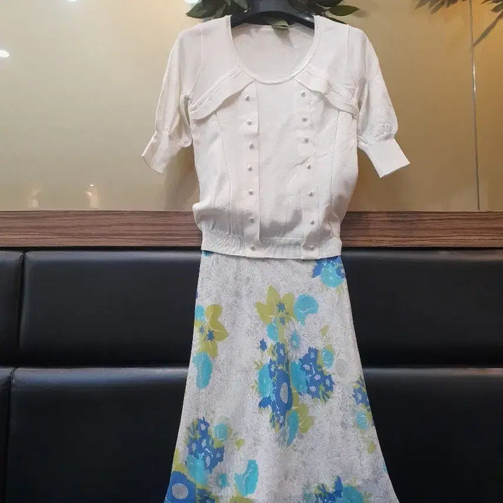 [BUNJANG] Flower Pattern Knit Two-Piece Set Long Skirt / 플라워 패턴 롱 스커트 니트 투피스