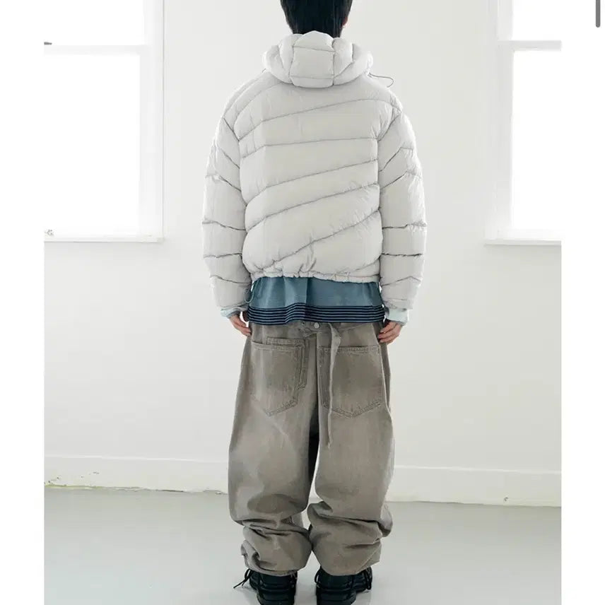 [BUNJANG] KOIN SEOUL X MIMTHE Diagonal Lining Down Jumper / (1) 밈더워드로브 X 코인서울 다이애그널 라이닝 다운점퍼 패딩