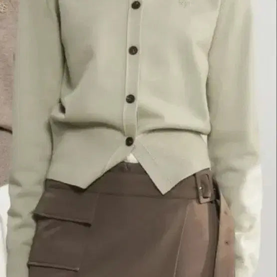 [BUNJANG] General Idea Essential Crewneck Cardigan Mint M / 제너럴 아이디어 에센셜 크루넥 가디건 민트 M